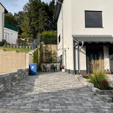 Gemuetliche, Topp Ausgestattete Ferienwohnung Bann Kültér fotó