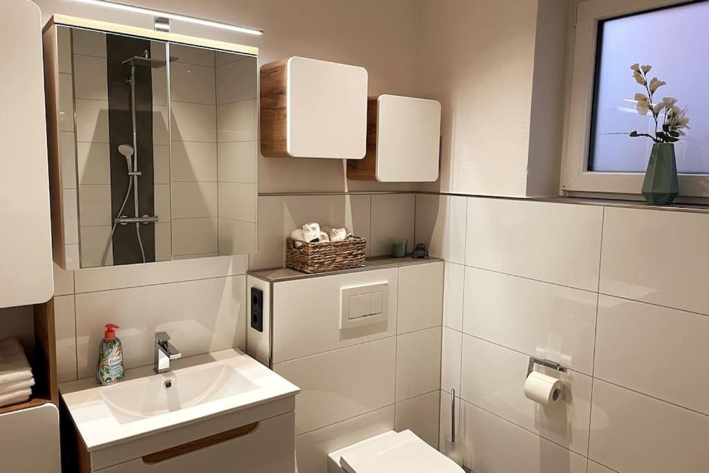 Gemuetliche, Topp Ausgestattete Ferienwohnung Bann Kültér fotó